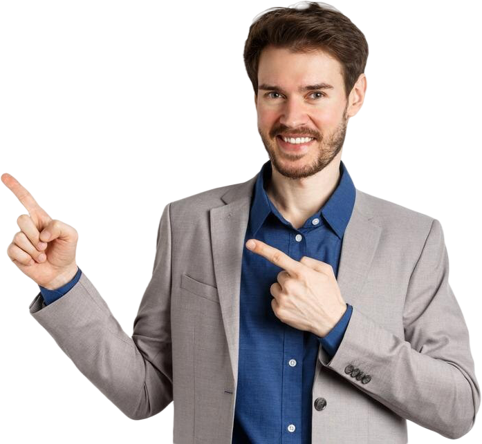 Uomo sorridente che punta le-dita nell'angolo in alto a destra mostrando del testo